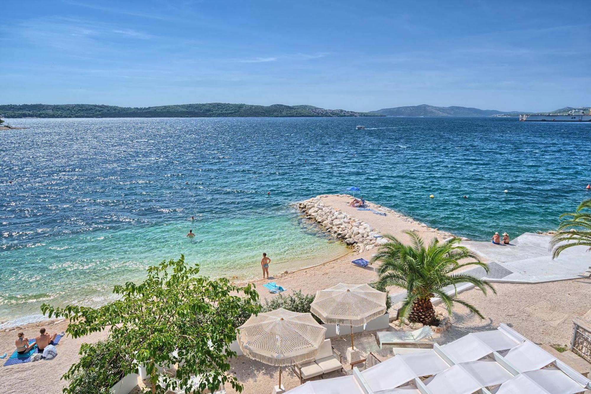 Livingstone Beach House Трогір Екстер'єр фото