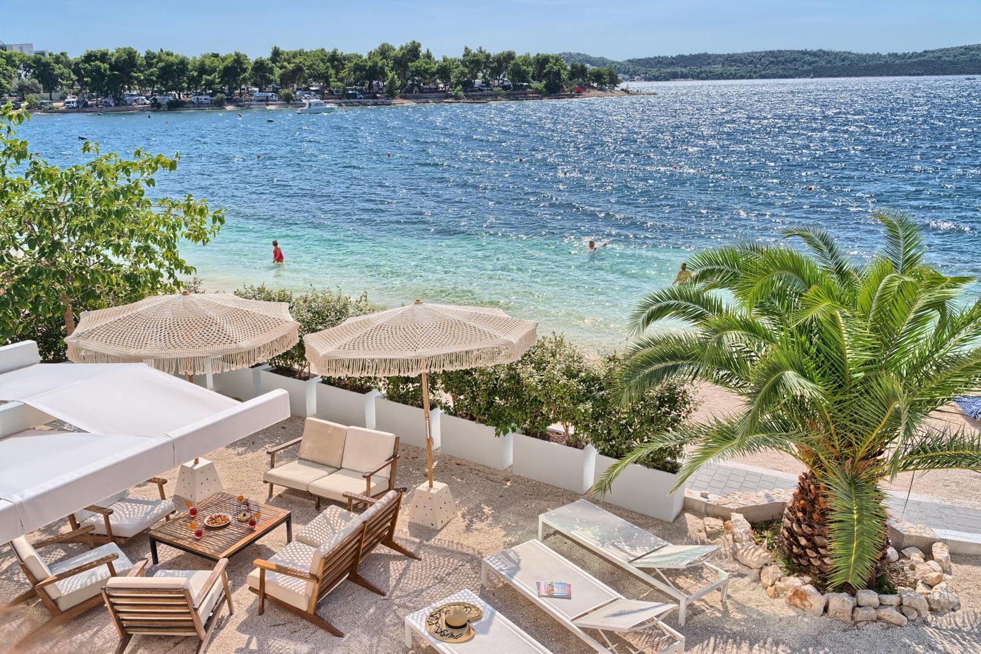 Livingstone Beach House Трогір Екстер'єр фото