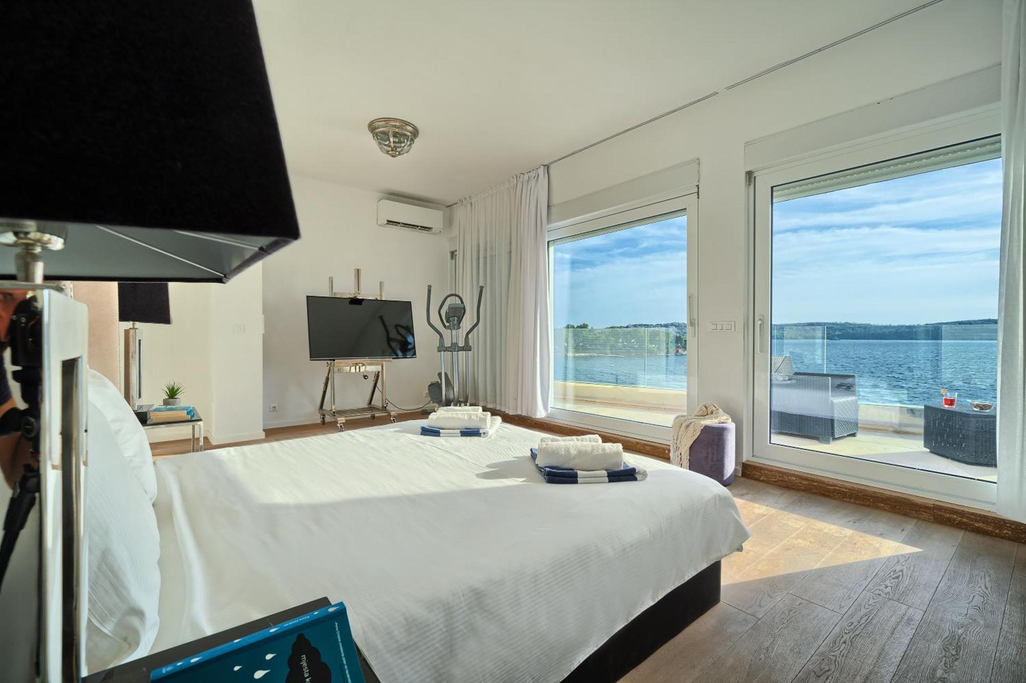 Livingstone Beach House Трогір Екстер'єр фото