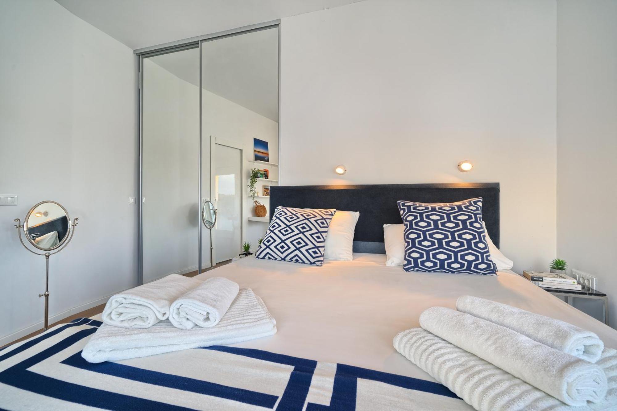 Livingstone Beach House Трогір Номер фото