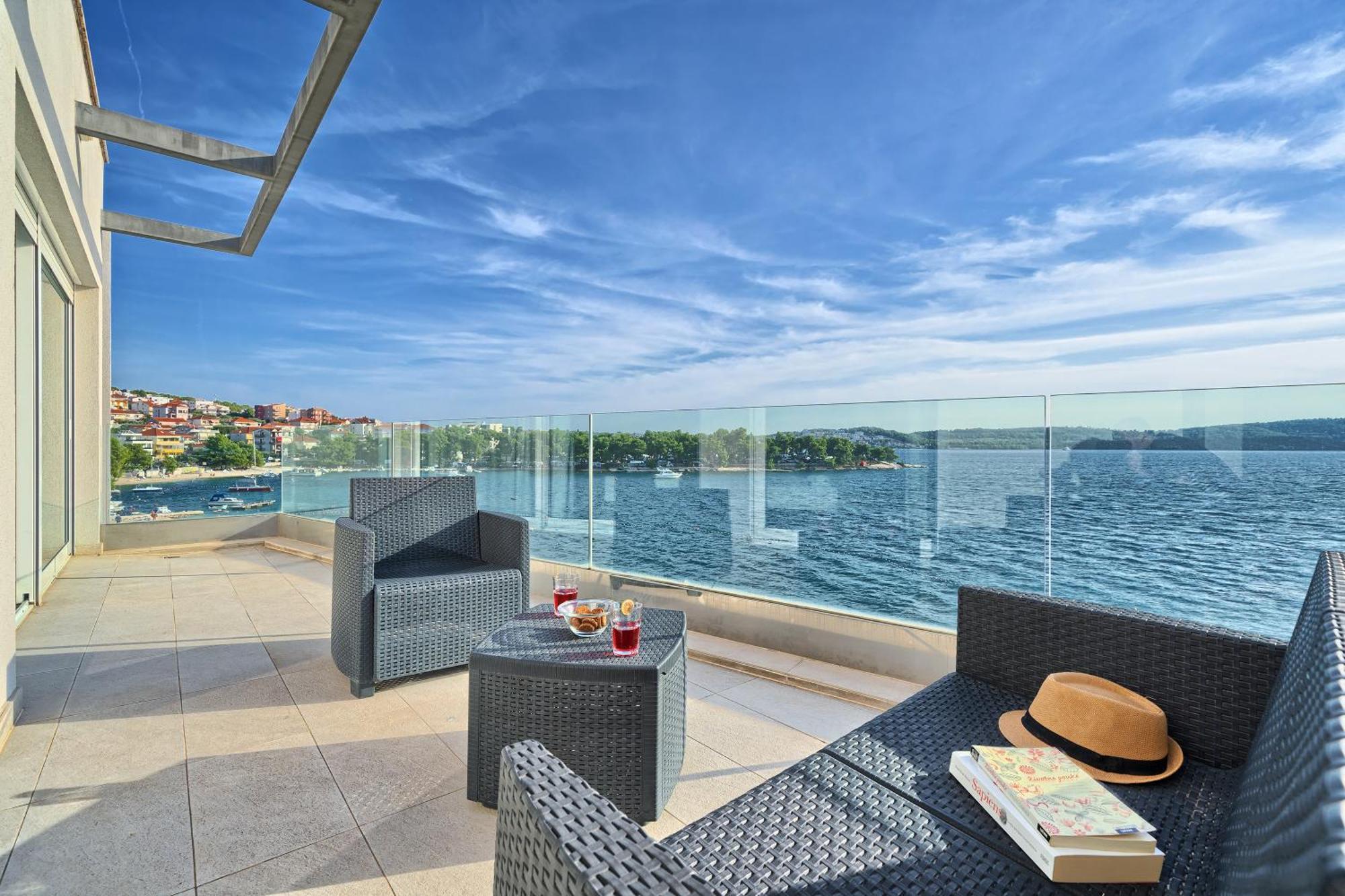 Livingstone Beach House Трогір Номер фото