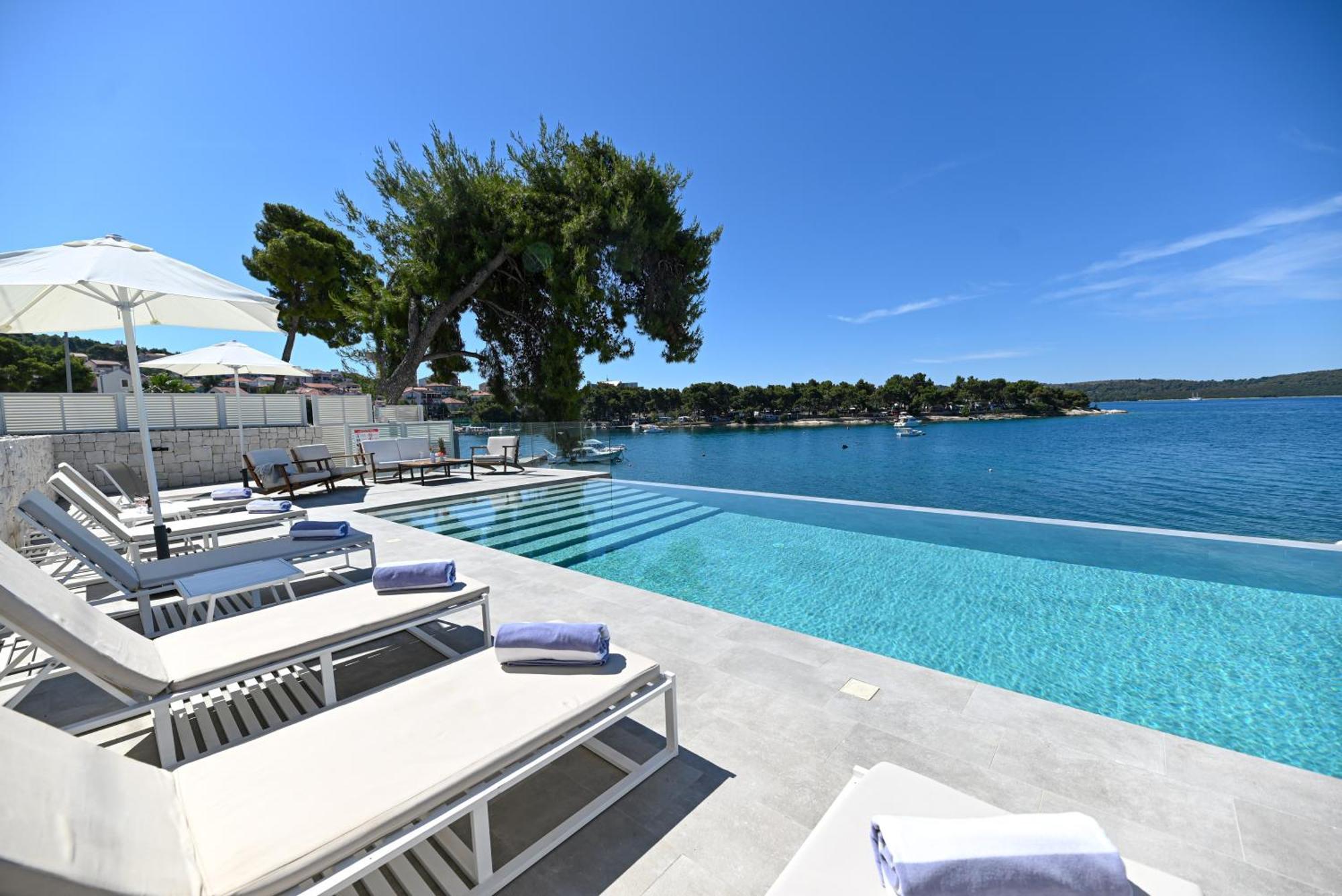 Livingstone Beach House Трогір Екстер'єр фото