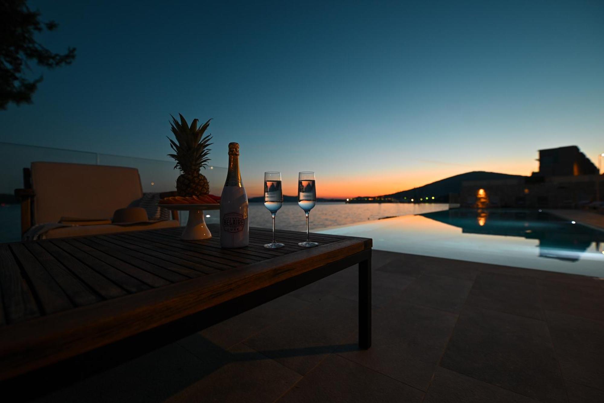 Livingstone Beach House Трогір Екстер'єр фото